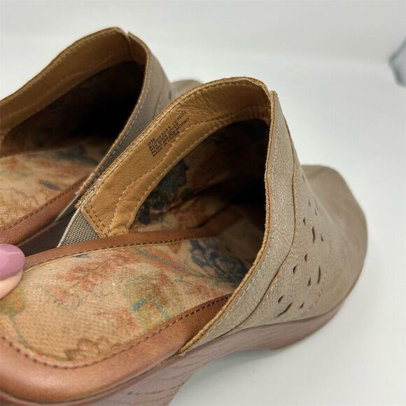 b.o.c. Women's Jinny Comfort Clog Sandals Gray Taupe Size 9 Casual Spring - Picture 11 of 12